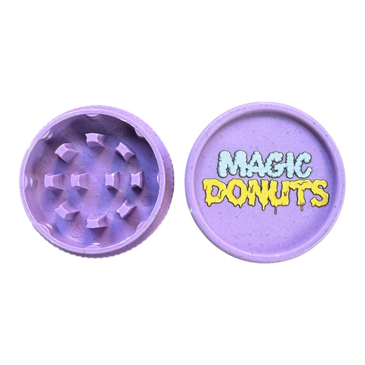 Grinder chanvre mauve Magic King Magic Donuts, ouvert face, dents apparentes