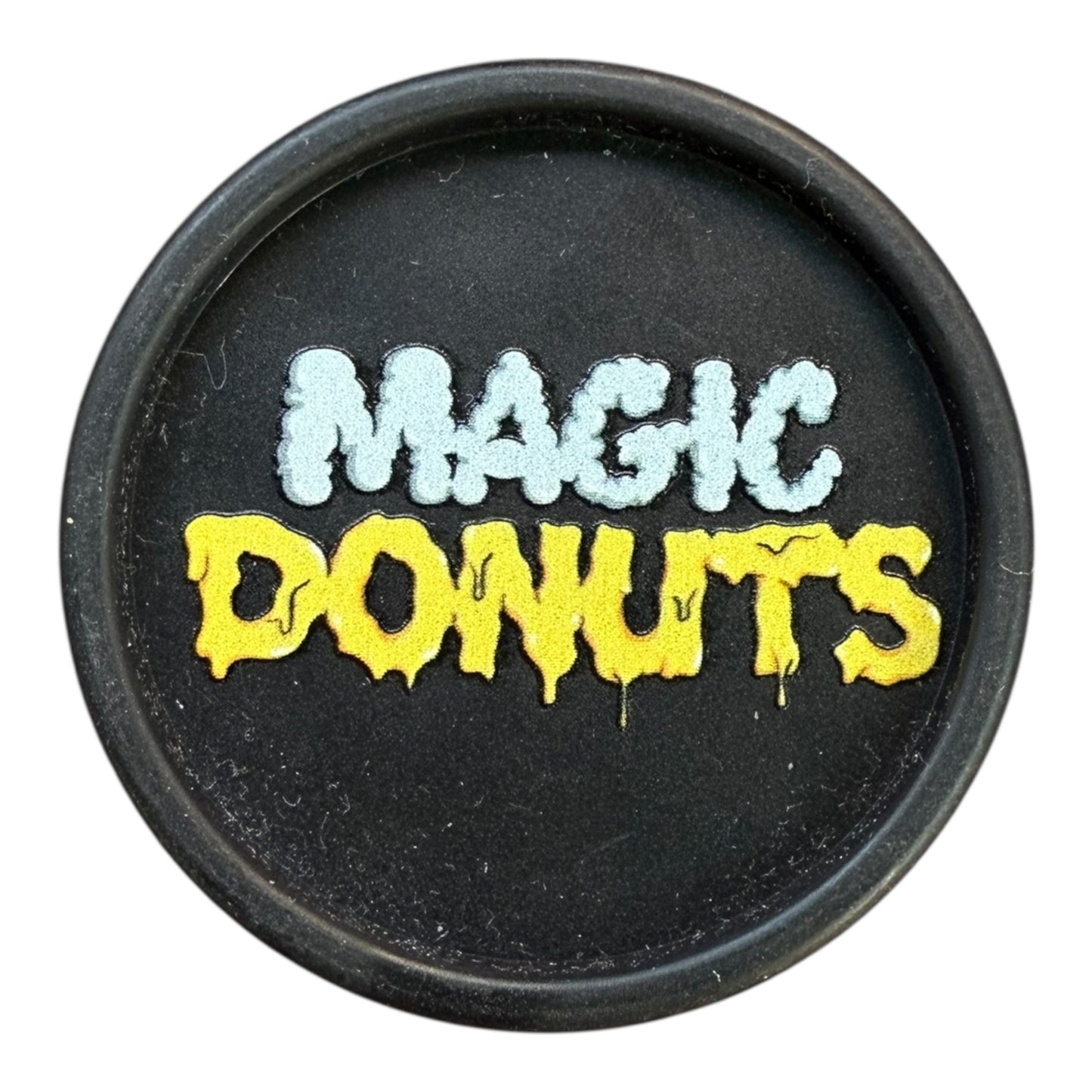 Grinder chanvre noir Magic Donuts, ouvert dos avec design intérieur
