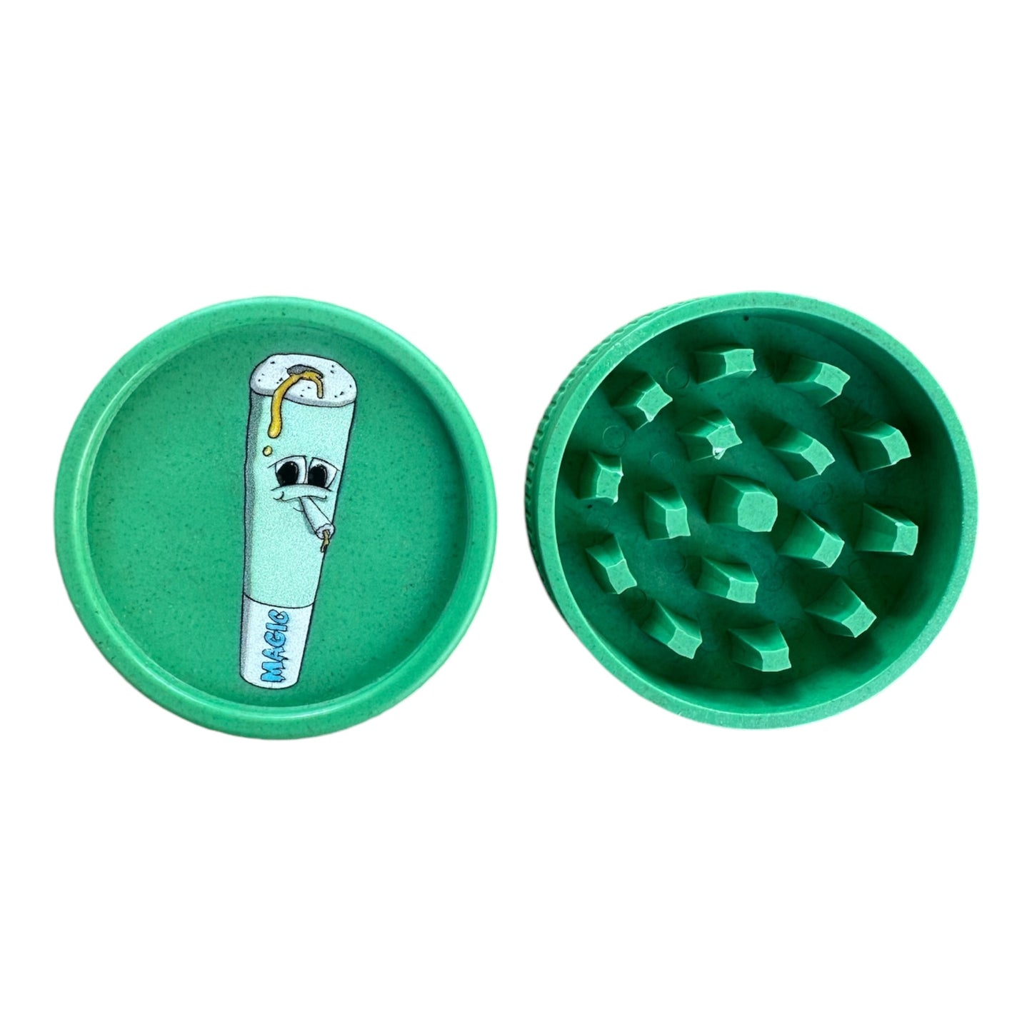 Grinder Magic King vert ouvert – face visible – dents robustes et compartiment chanvre 4 pièces
