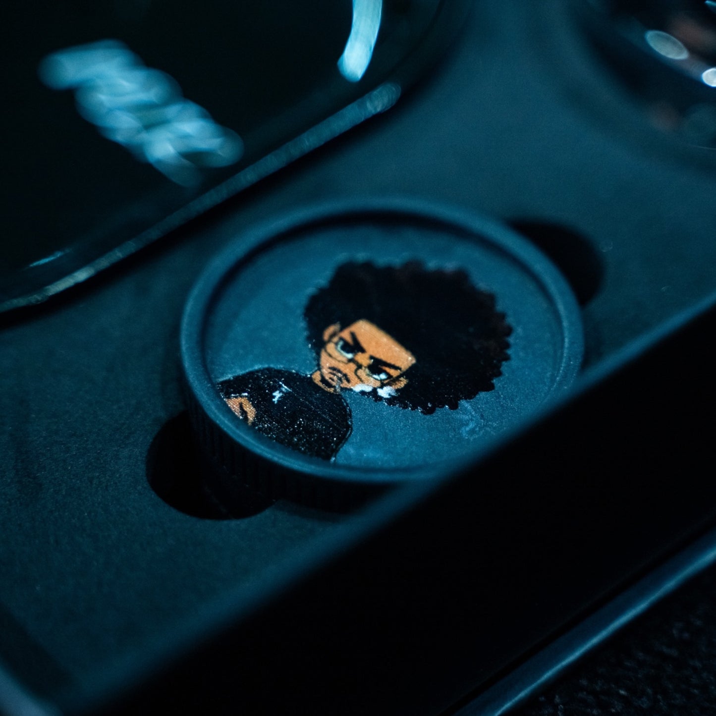 Grinder Magic King x Tsar Noir noir avec finition exclusive