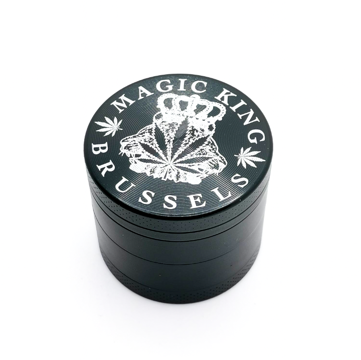 Grinder Magic King Métal Noir 4 pièces compact avec tamis