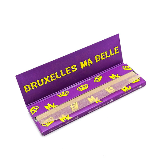 Paquet ouvert Magic King Donuts Mauve – feuilles non blanchies visibles, design belge