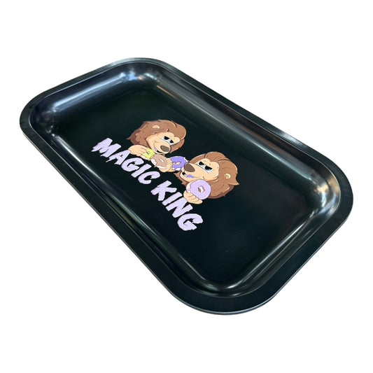 Plateau métal medium Magic King Lions Donuts matte noir, vue en perspective avec design artistique
