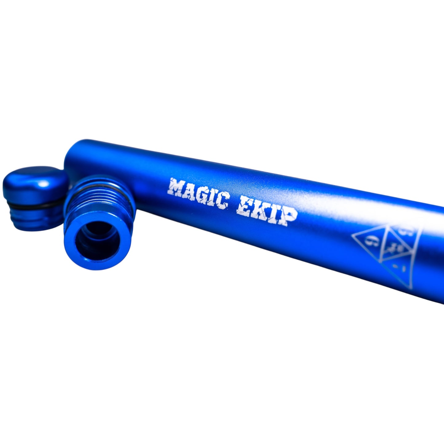 Détail du porte-joint Magic King x 667 – Zoom sur la gravure et finition bleue anodisée
