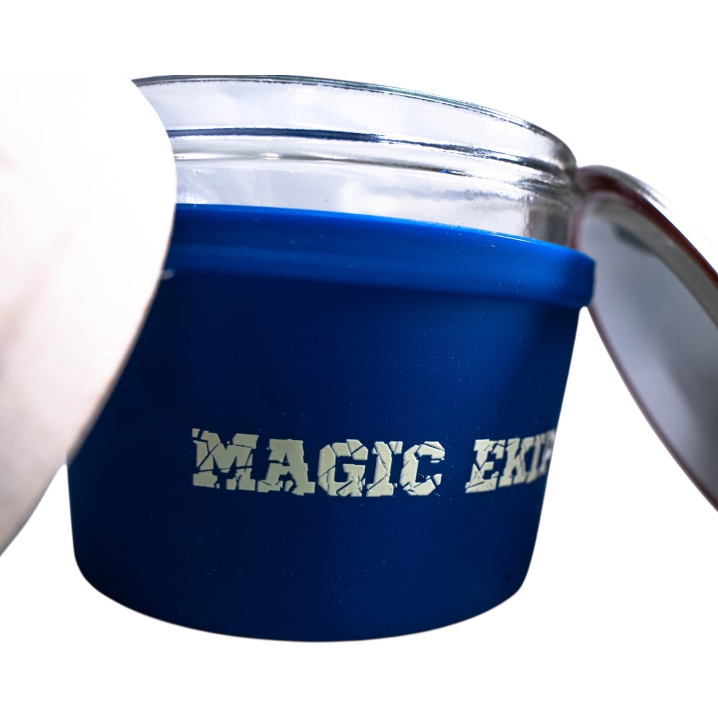 Détail du dos du pot Restash MK x 667 – Zoom sur finition bleu mat et gravure