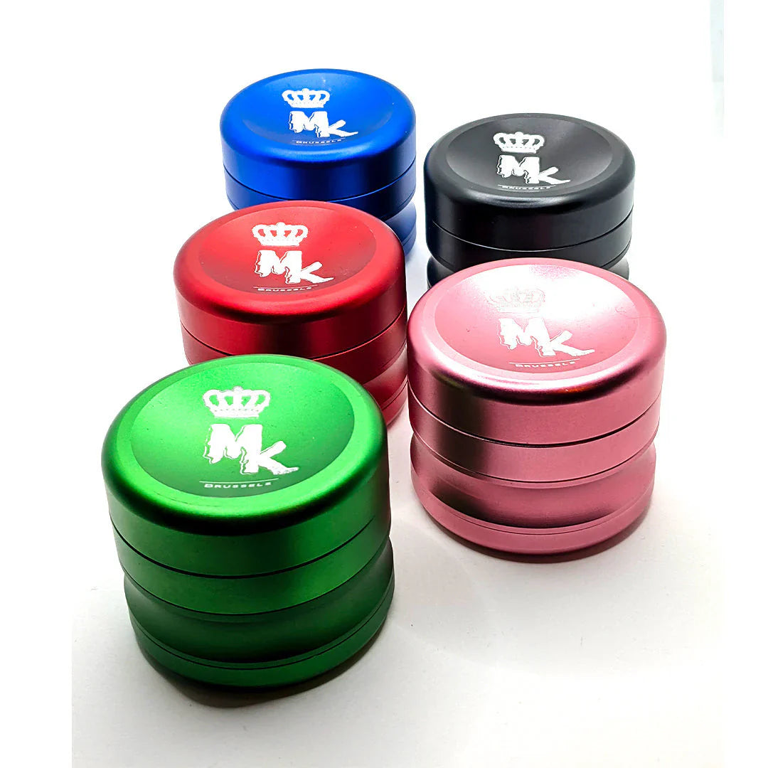 Grinders en aluminium et métal – Robustes, précis et durables, parfaits pour un broyage fluide, disponibles chez Magic King.