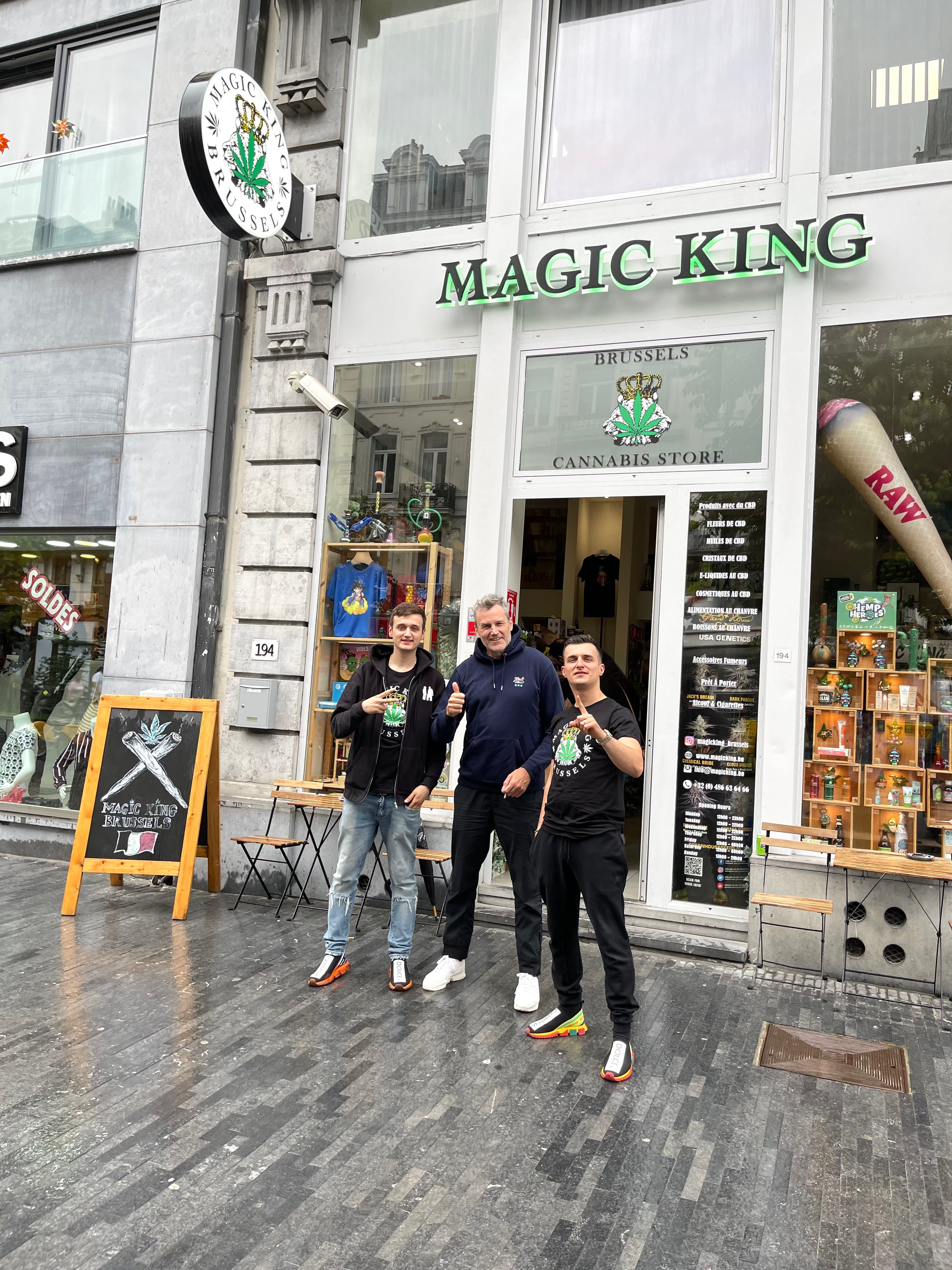 Joachim Helms (Joa) de Green House Amsterdam en visite chez Magic King Brussels – partenariat exclusif avec un roi du cannabis