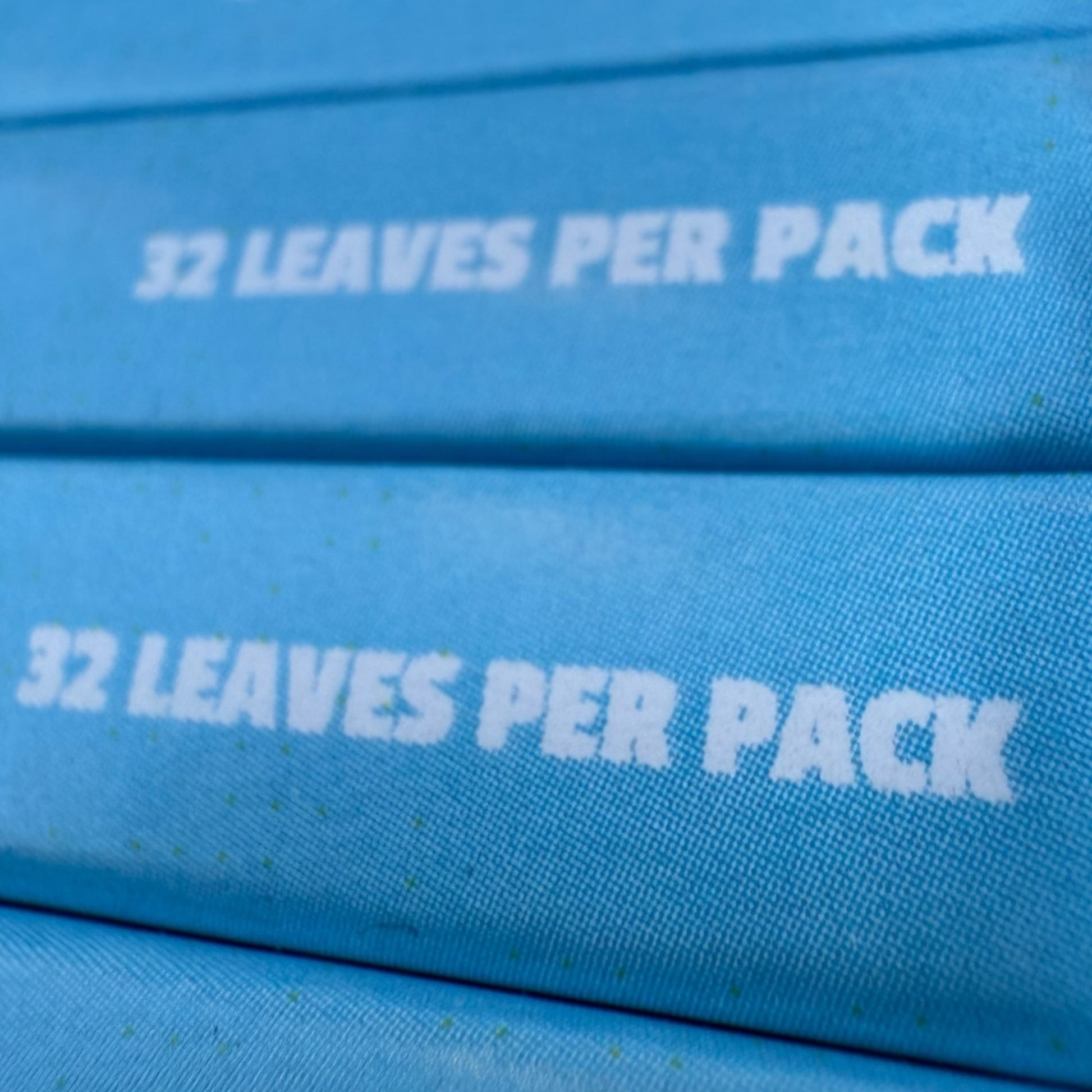 Zoom sur 32 feuilles artistiques Magic King Bleu Riz Slim + Tips – papier de riz ultra fin