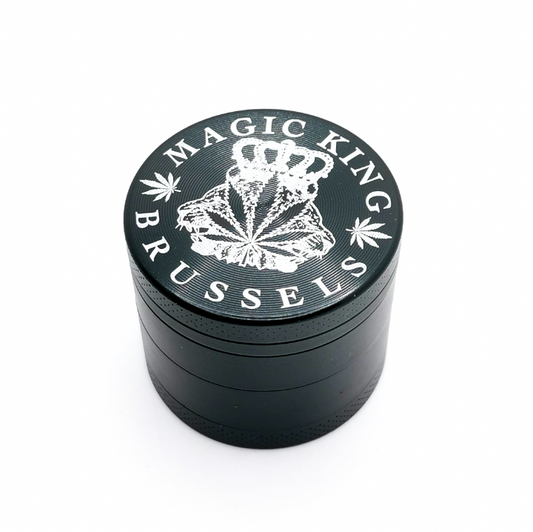 Grinder Magic King Métal Noir 4 pièces compact avec tamis