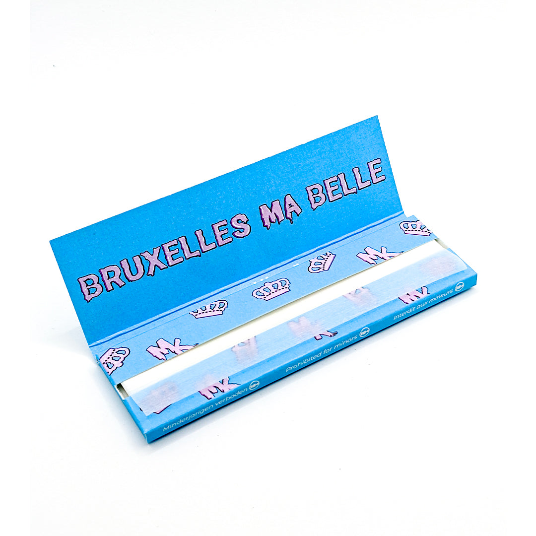 Mise en scène couronnée – feuilles Donuts Bleues Magic King, collection artistique canna